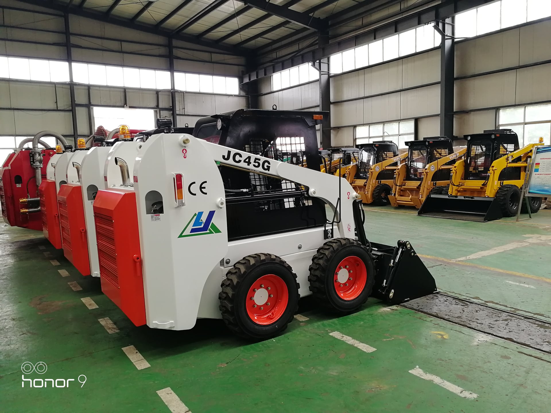 Hydraulic Control System JC45 Skid Steer Loader 700kg Capacity and Compact Design
