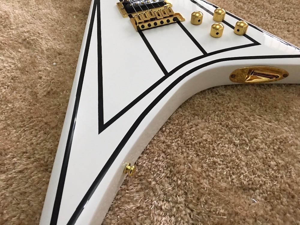 jackson custom guitar White color Golden hardwares Blocks inlay on rosewood fingerboard flying v electric guitar 6 strin