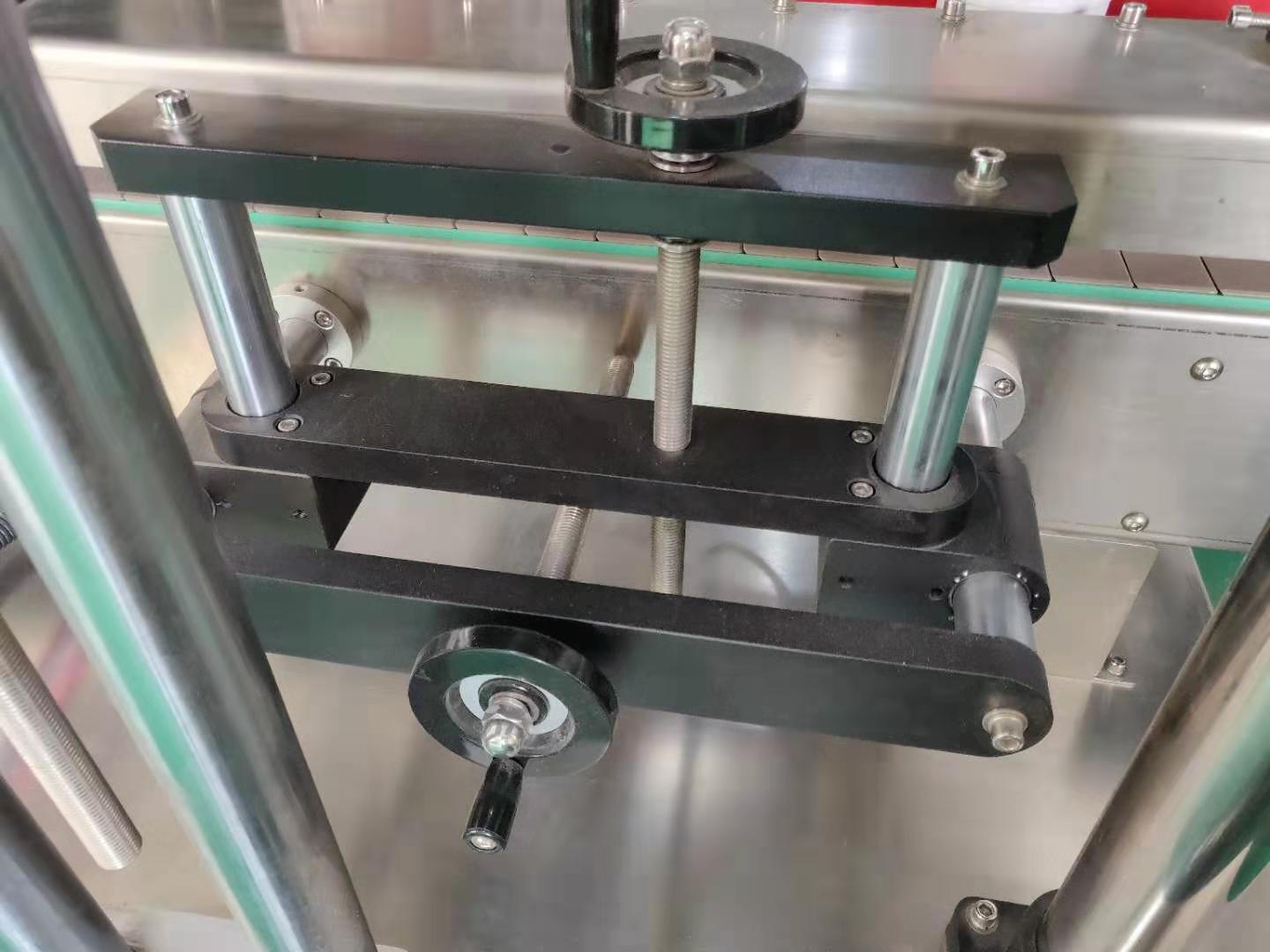 Automatic Plastic Cap Screw Capping Machines For Plastic Bottle Spray Pump