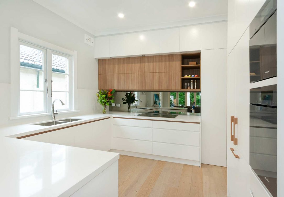 Waterproof Fireproof Luxury Laminate Kitchen Storage Cabinet for Villa Renovation