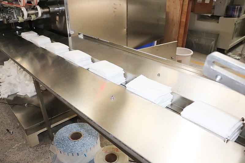 10pcs - 20pcs Wet Wipes Packing Machine 2.8KW Automatic Packing Line