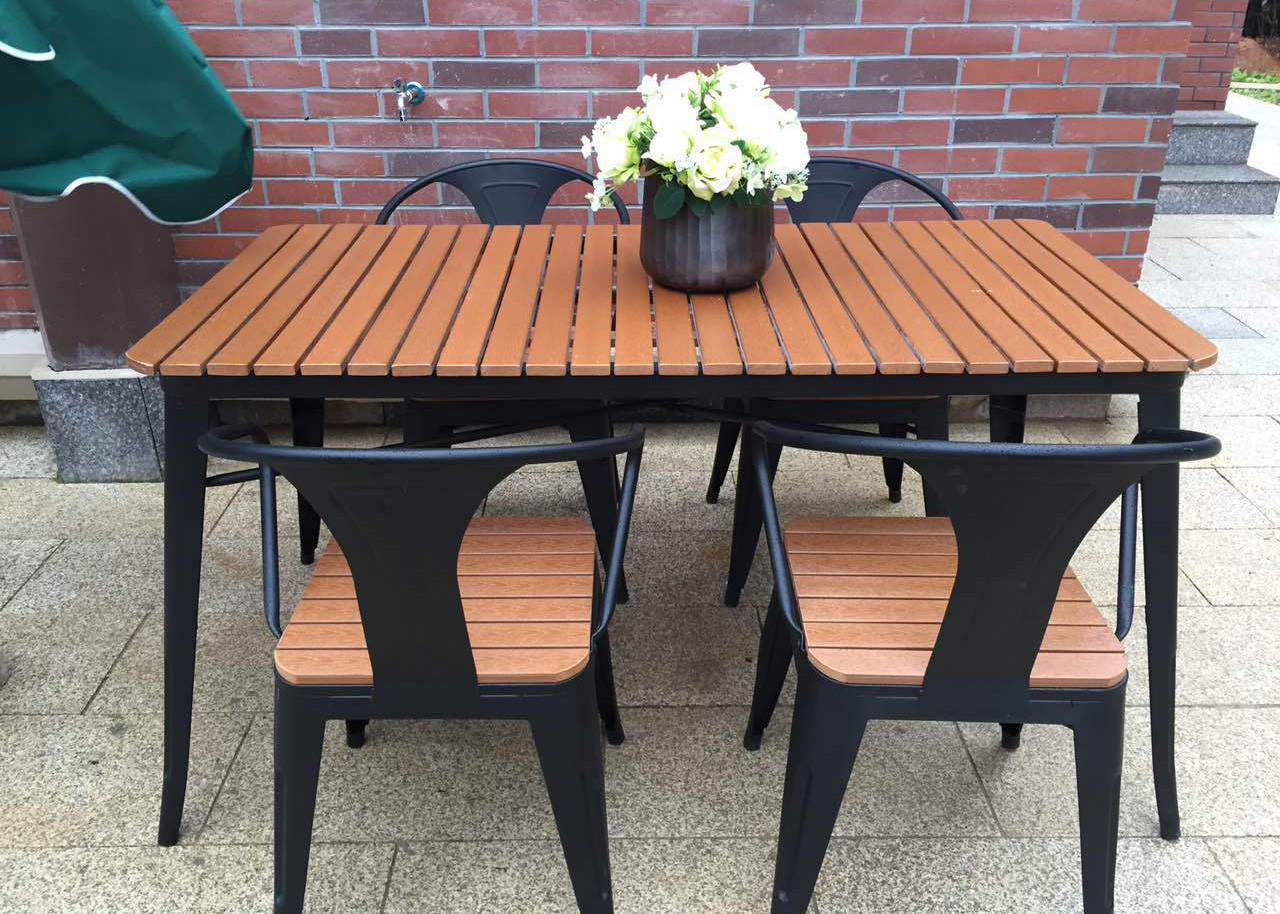 Simple Modern Solid Wooden Outdoor Furniture Balcony Table Chair Set For Leisure Cafe Bar