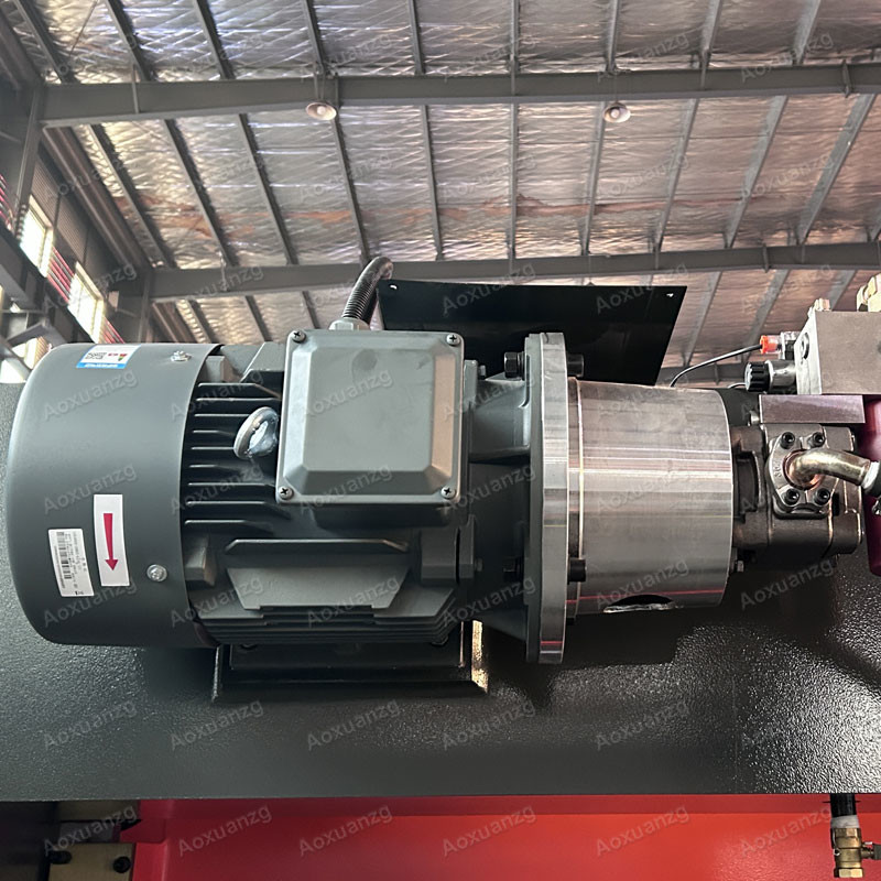 WE67K Delem DA58T 4+1 Axis CNC Metallugy Metal Progressing Bending Machine Hydraulic Press Brake
