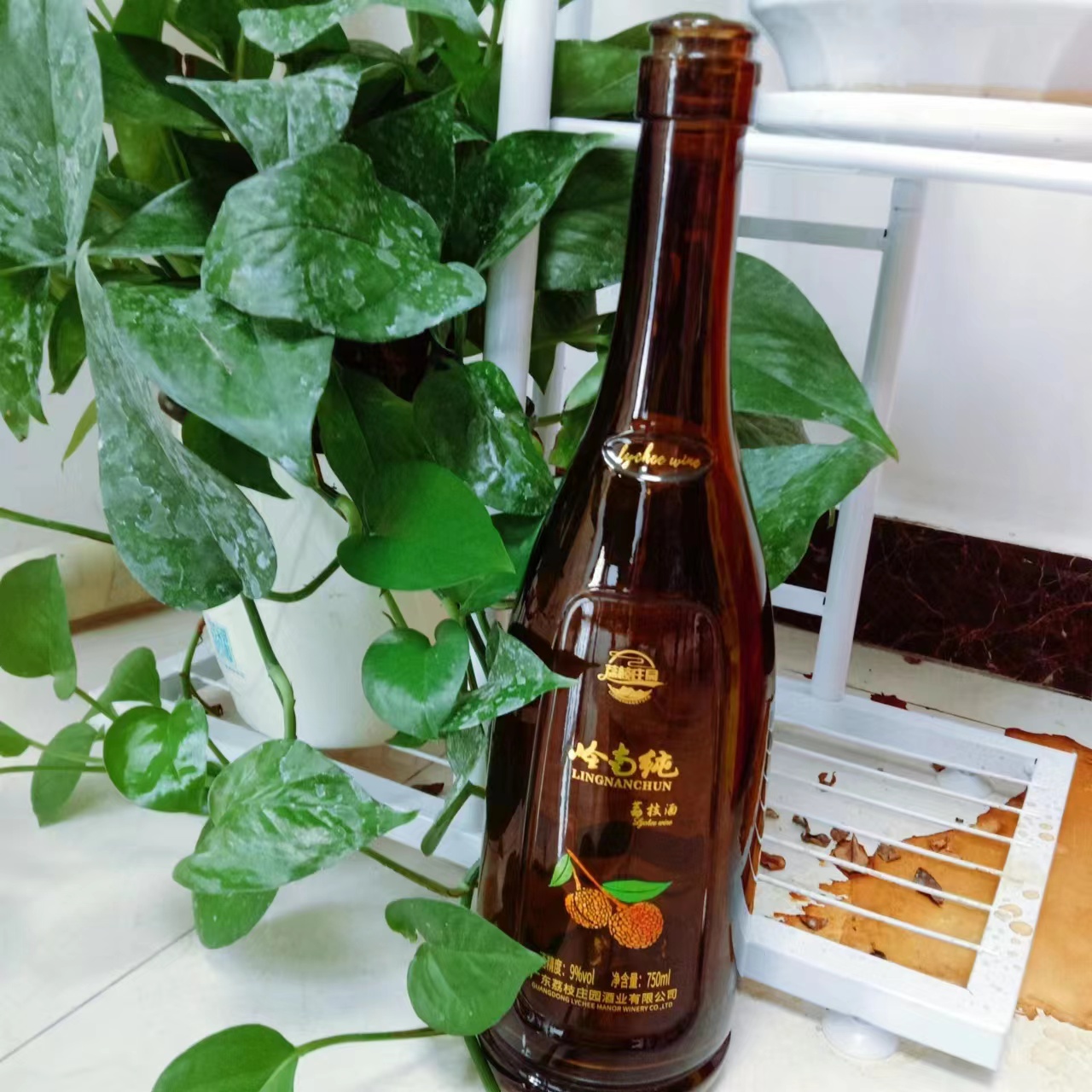 300ml 750ml 1000ml Classical Luxury Customized Amber Glass Bottle for Juice Packaging