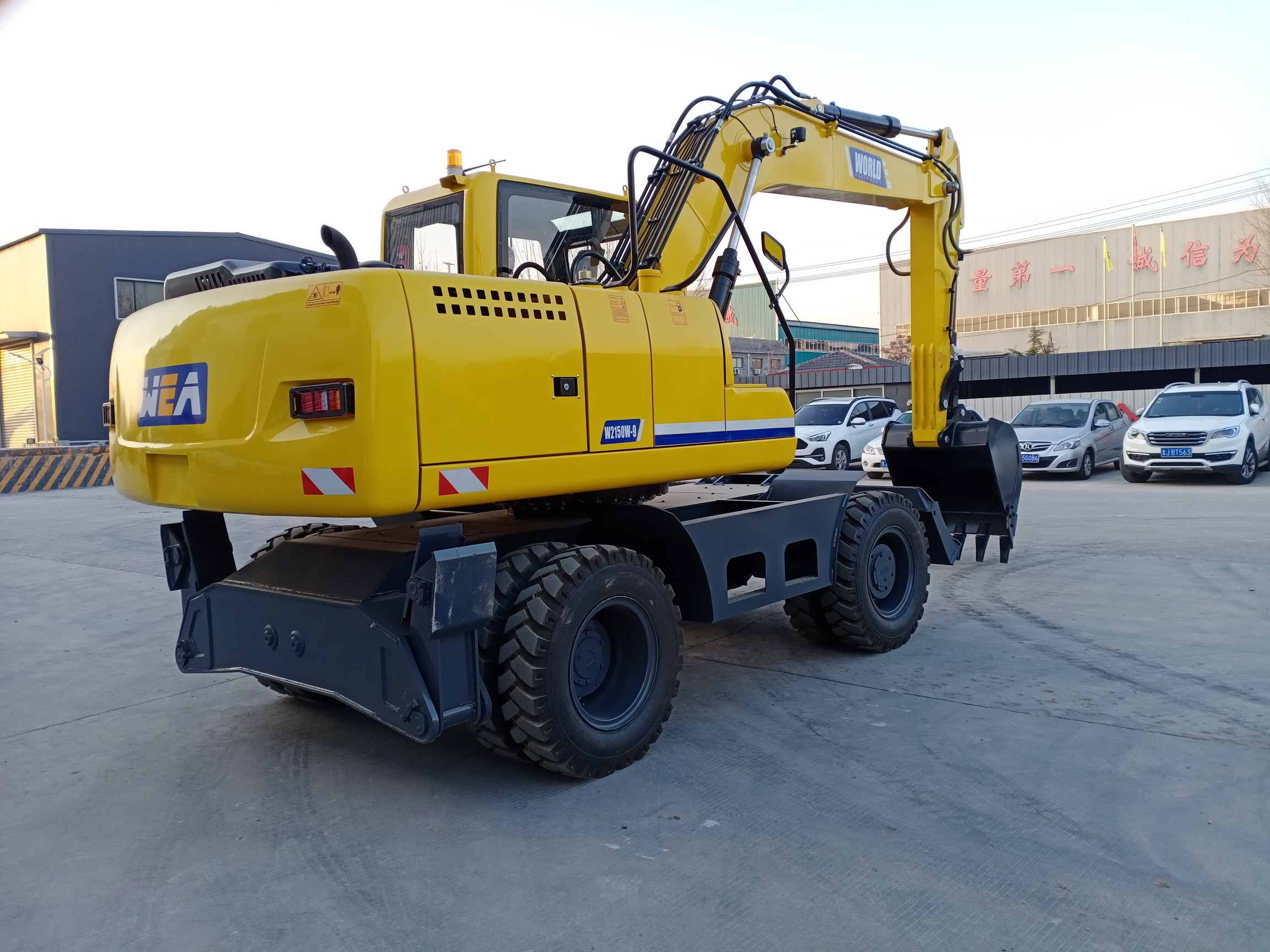 YUCHAI/YC4D125 Engine Wheeled Mini Digger With 4750MM Max. Digging Depth