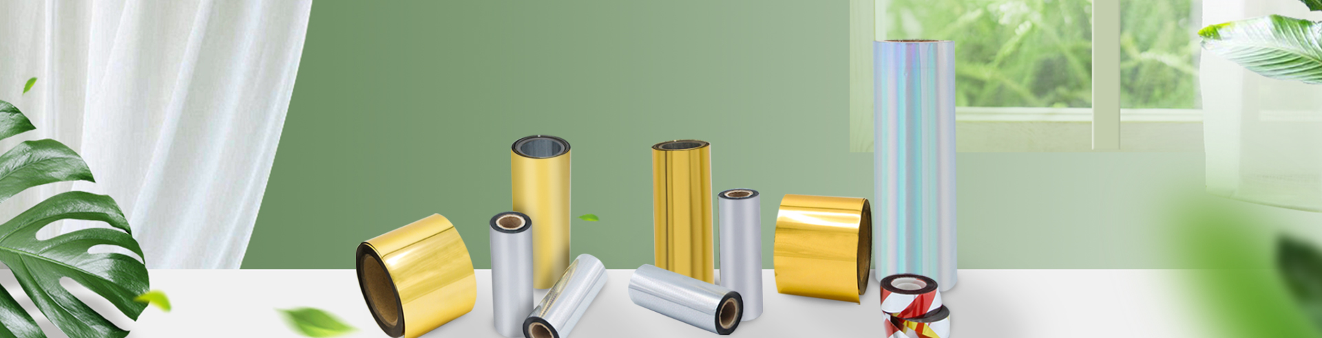 Holographic Transfer Film in Soft Material with Light Pillar and Starlet Pattern