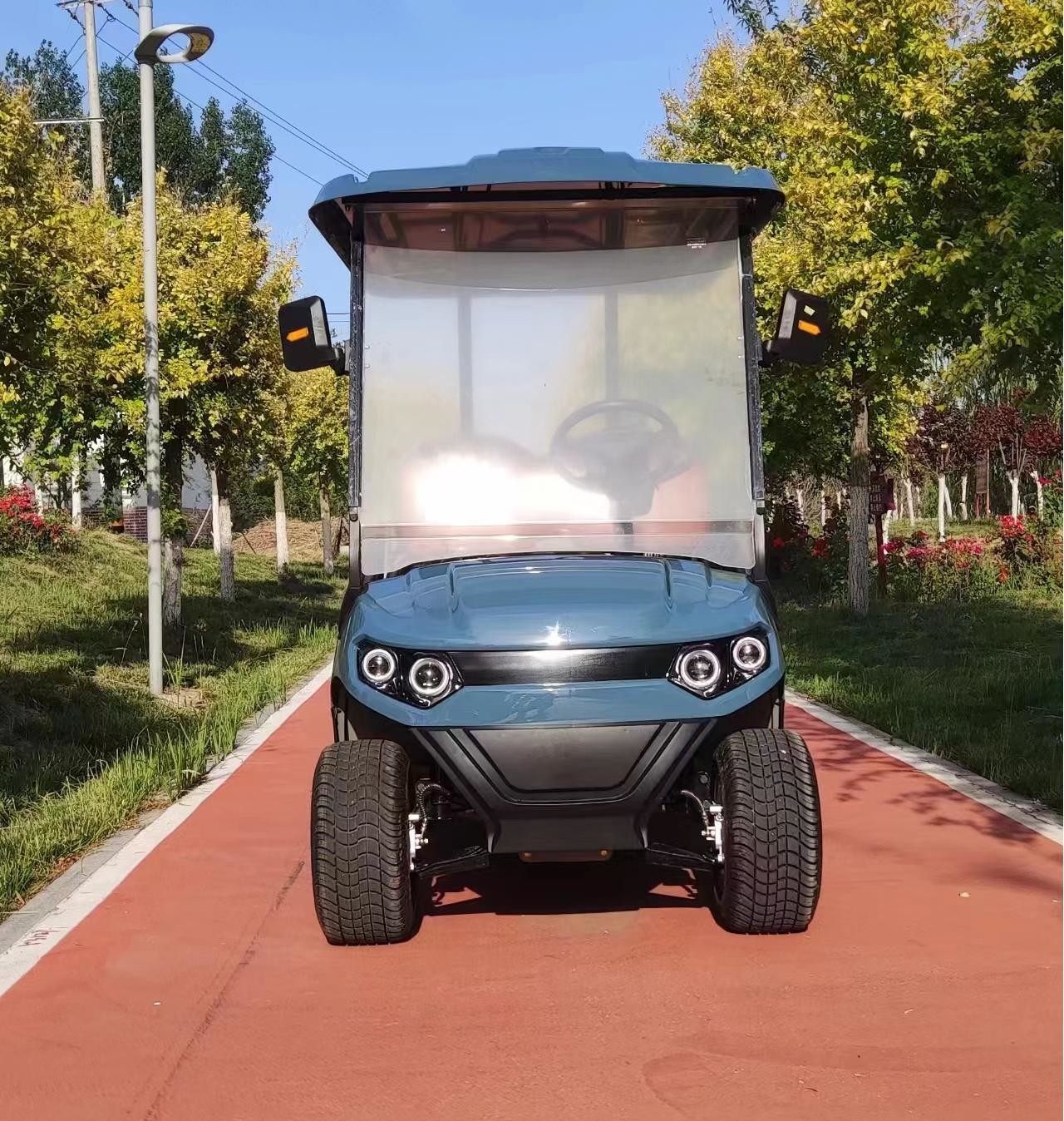 Enduring classics, this golf cart with four seats, powered by a high-efficiency motor, effortlessly tackles slopes. Its intelligent control system