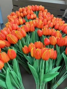 Quality Best sell Wedding Decorative PU Real Touch Tulip Rose Flowers Tulips Artificial Flower wholesale