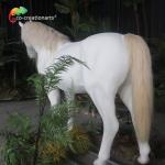 Simulated White Animatronic Horse For Amusement Park Exhibition