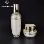 30ml 50ml Luxury Plastic Lotion Bottles Cosmetic Acrylic Spray Bottle With Gold