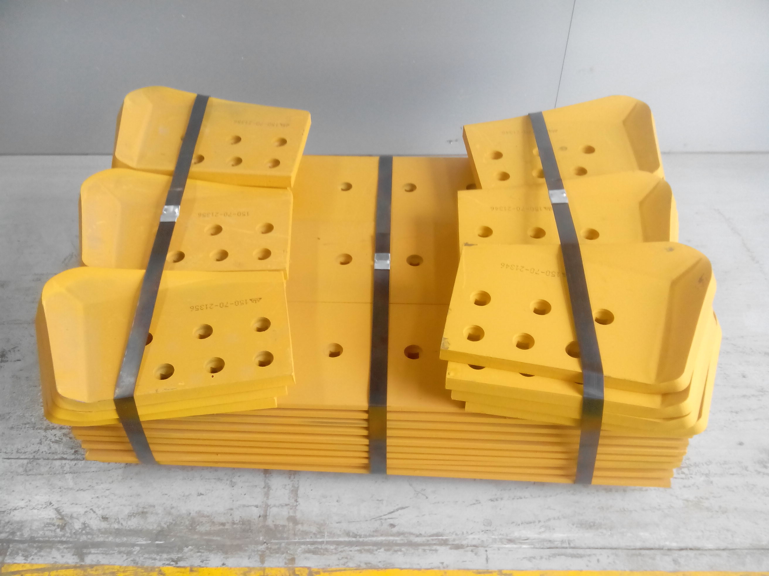 High Wear Resistance D8N Bulldozer Cutting Edge Long Working Life