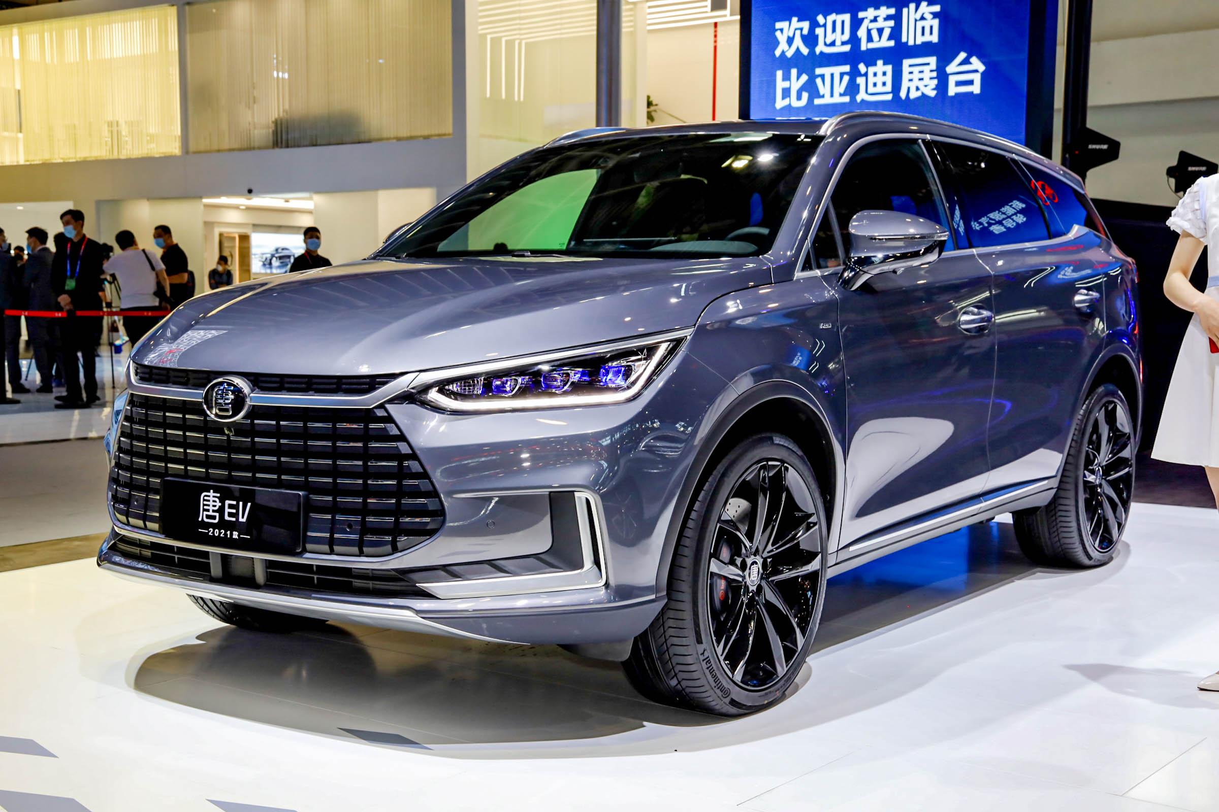 Energy Automobile Byd Tang 2023 Vehicle 7 Seating 730 Km Long Range Electric Ev Car Turn to Left