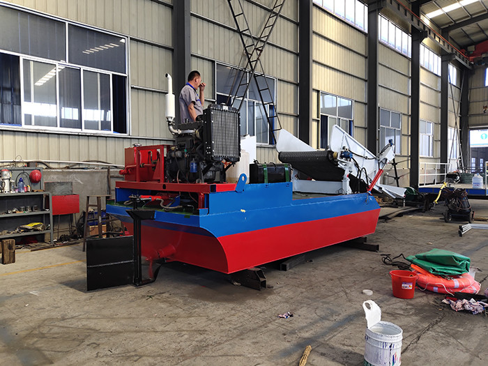 40kw Power Lake Weed Cutter Machine For Harvesting Aquatic Plants In Reservoirs