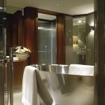 Premium Stainless Steel Sheets Pearl White Finish For High-Class Interiors