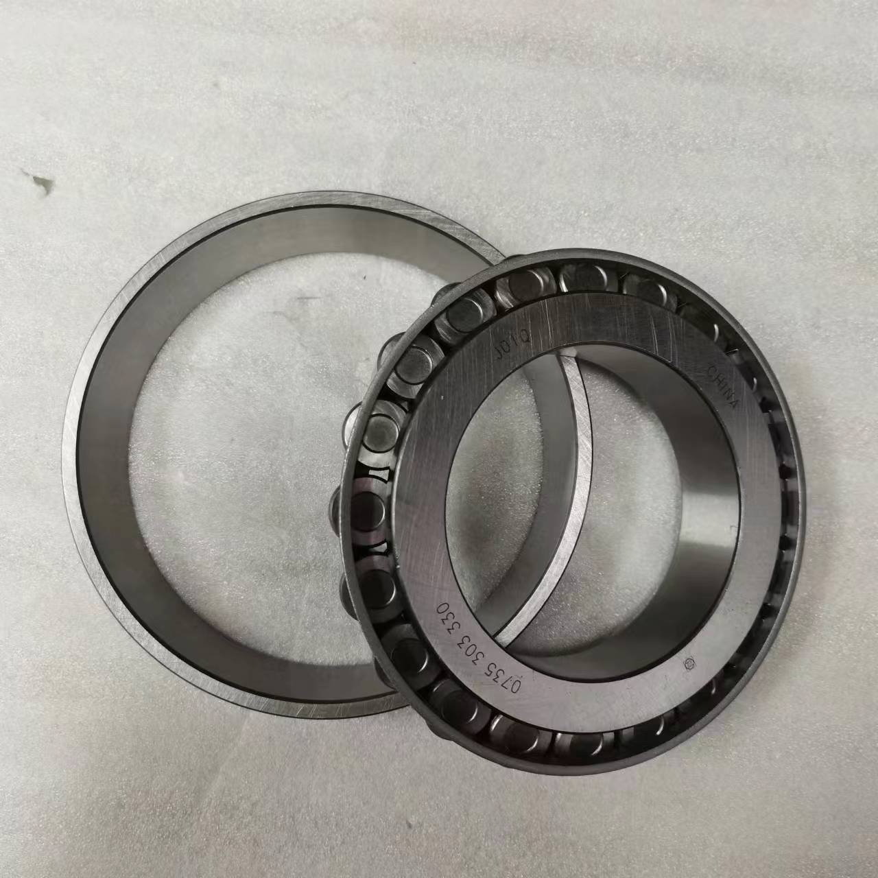 Shaanxi Shacman Car Fitment Truck Specialized 0735303330 Roller Bearings for Gear Boxes