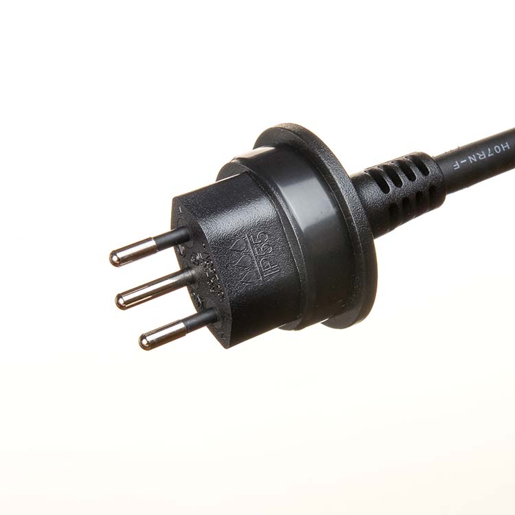CEE/16 3 Prong Schuko Plug AC Extension Cord Swiss Plug Cabled H07RN-F 3X1.5MM2 with BC01 Betteri Female Connector IP68