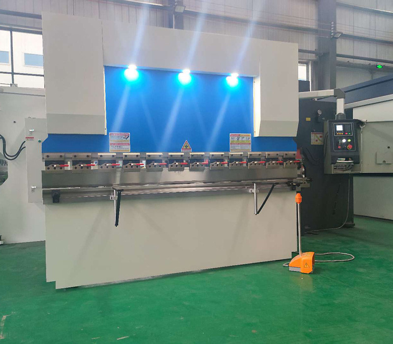 Front Light Hydraulic Press Brakes 63T / 2500MM Blue White