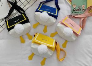 Quality Cute little Donald Duck canvas bag ins Japanese Harajuku girl crossbody bag student animal cartoon customs logo bag wholesale