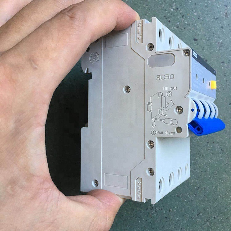 High quality 2P 4P 6kA C20A 30mA 1P+N 3P+N RCBO circuit breaker