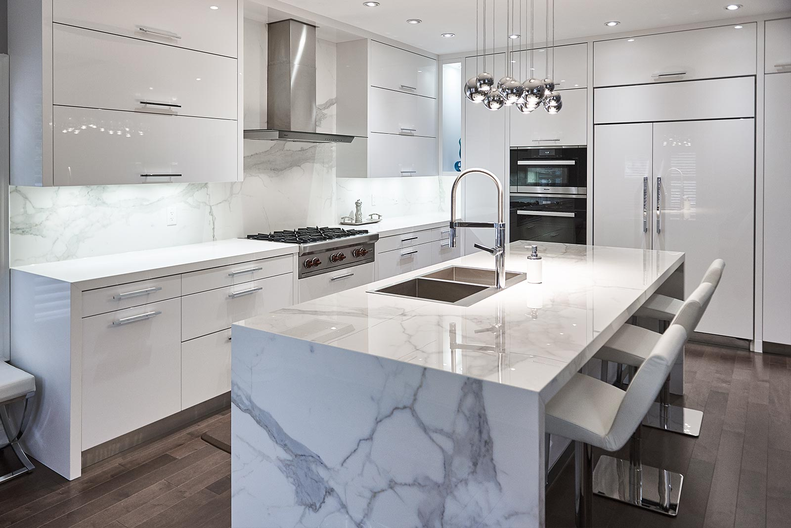 Renovate Your Kitchen with Ready Made Cabinets and Sinks in Modern Style