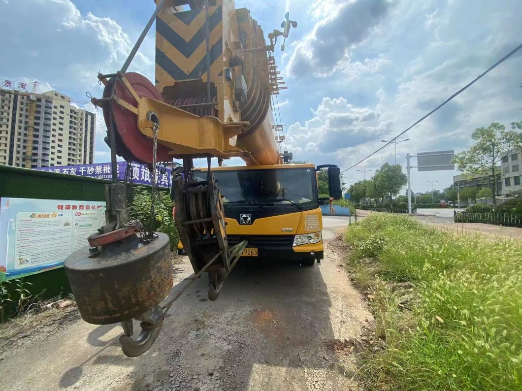 2021 China Top Brand Xg 130t Truck Crane Mobile Crane All Terrain Crane for Sale at Good Original Condition