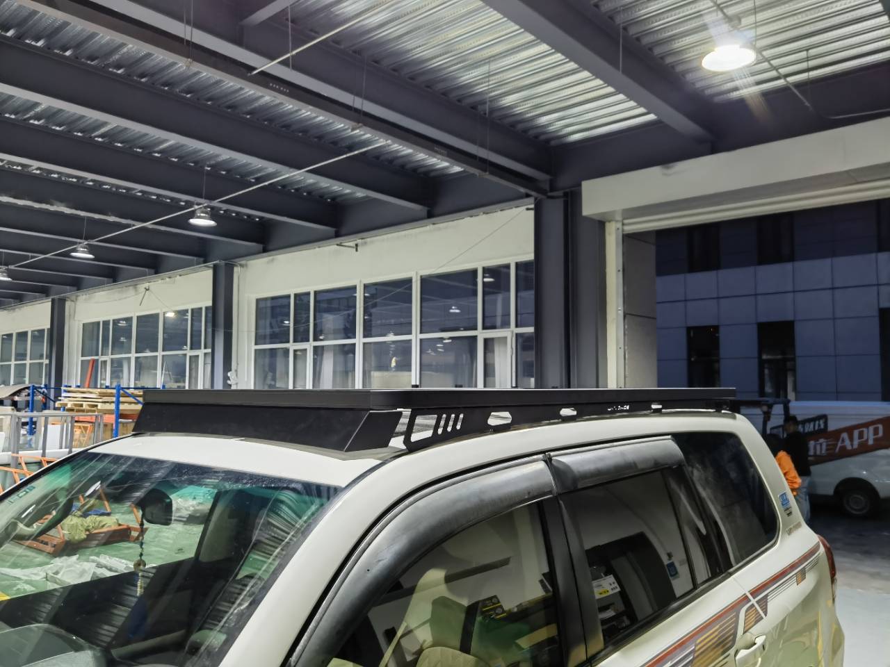 Upgrade Your LC200 with This Aluminum Alloy Roof Rack Install Instructions Provided