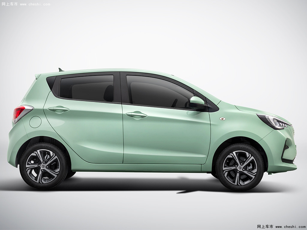 Left Hand Drive Mini Electric Car Changan Benben E-Star Used Small Electric SUV