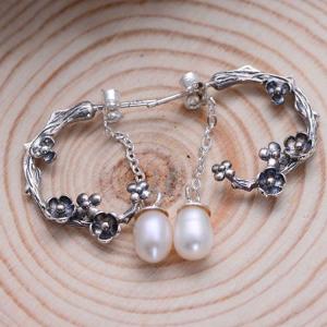 Quality 925 Silver Engraved Designs Flower Hoop Earrings with Pearl (055132) wholesale