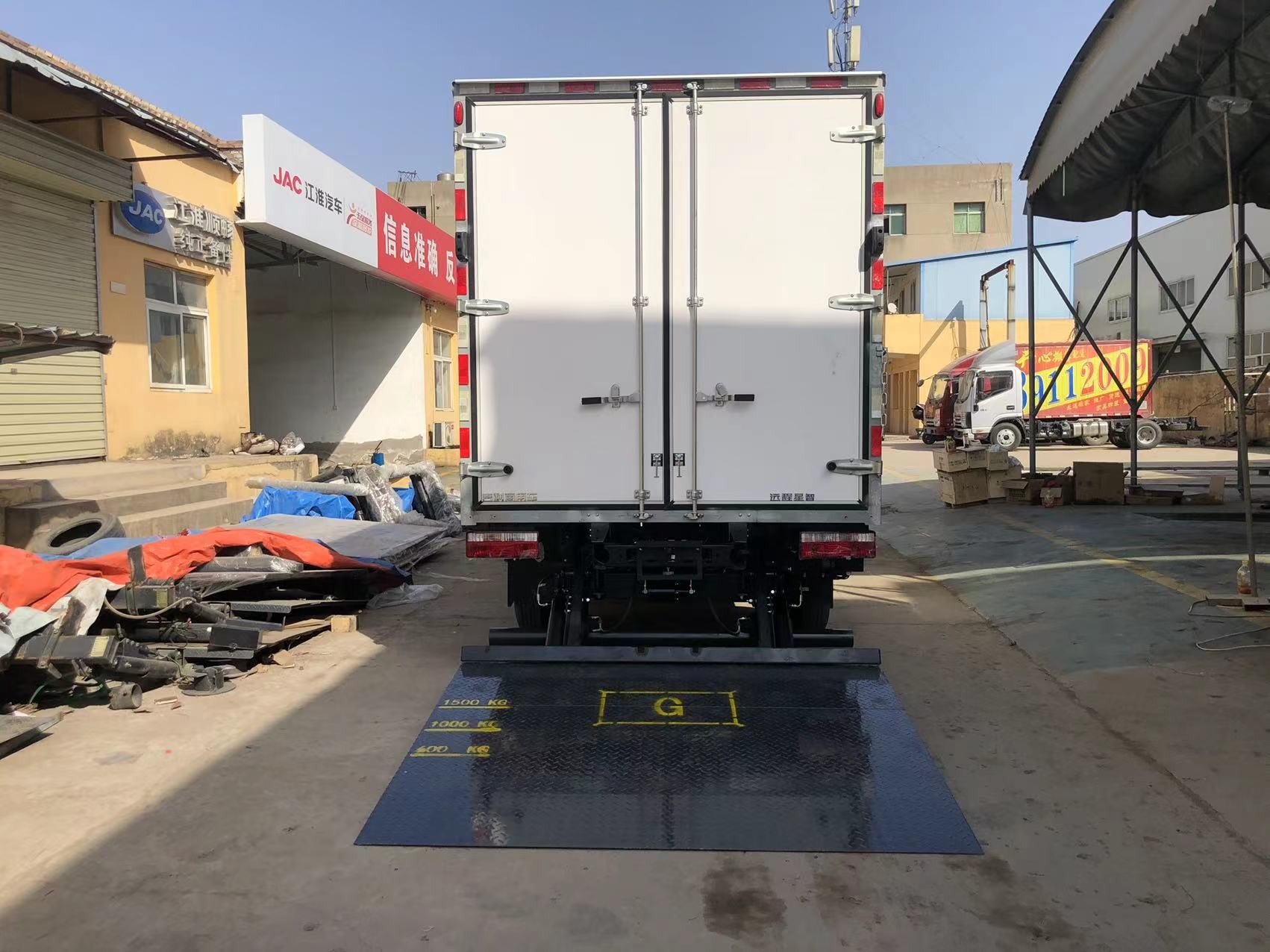 Electric System Truck Tailgate Lift With Loading Capacity 1500KG
