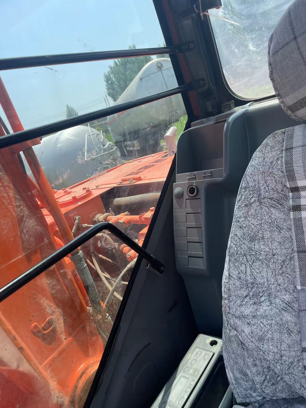 Used mini excavator Hitachi 70 digger small used machinery 7 tons hand earth digger small digger