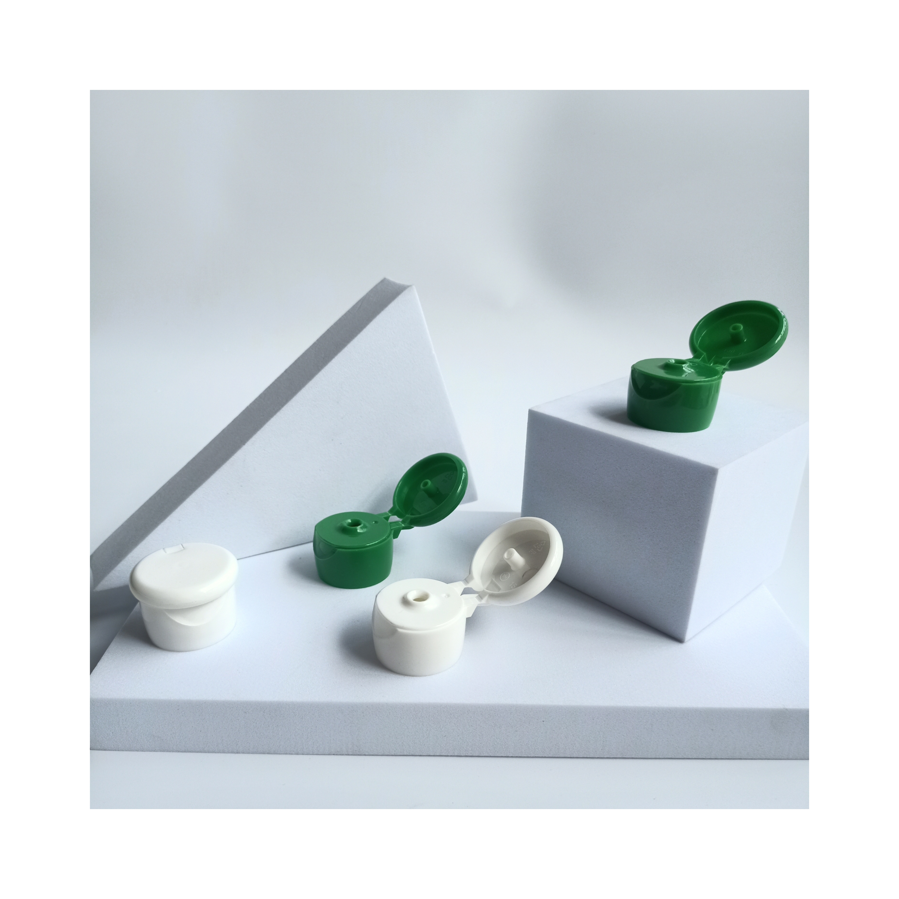 20mm 24mm 28mm Round Cylindrical Plastic Flip Cap For Bottle Non Spill and Customized