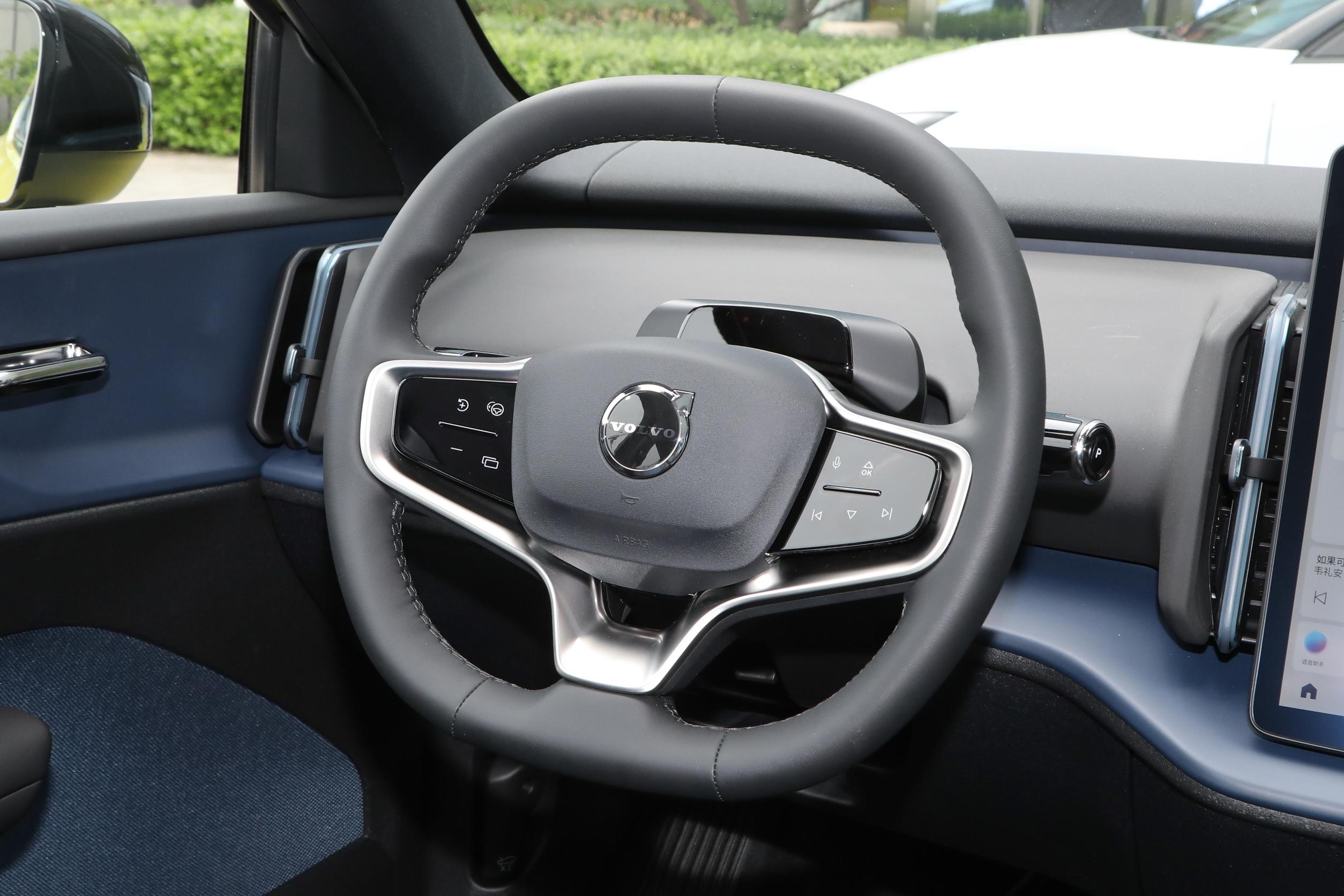 VOLVO ex30 2024 2025 RWD Medium Small SUV 5 Door 5 Seat Family Car 200Kw Pure Electric Range 410km Cost-saving Energy Vehicle