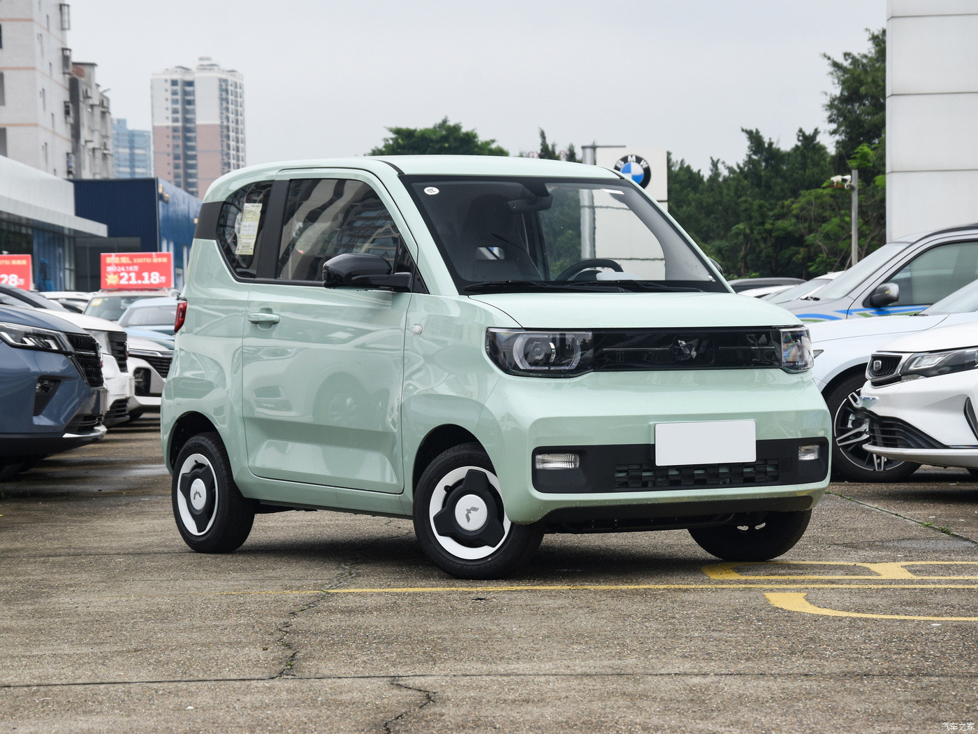 Wuling Hongguang Hybrid EV Cars OEM 3 Door Mini Pure Electric Vehicle