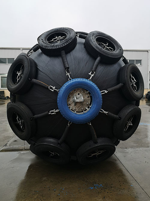 Pneumatic Rubber Fender Is Delivered To The Shipyard Yokohama Pneumatic Fender