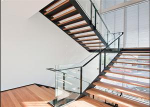 Quality CFoshan Steel Structure Straight Flight Staircase , Durable Double Beam Design wholesale