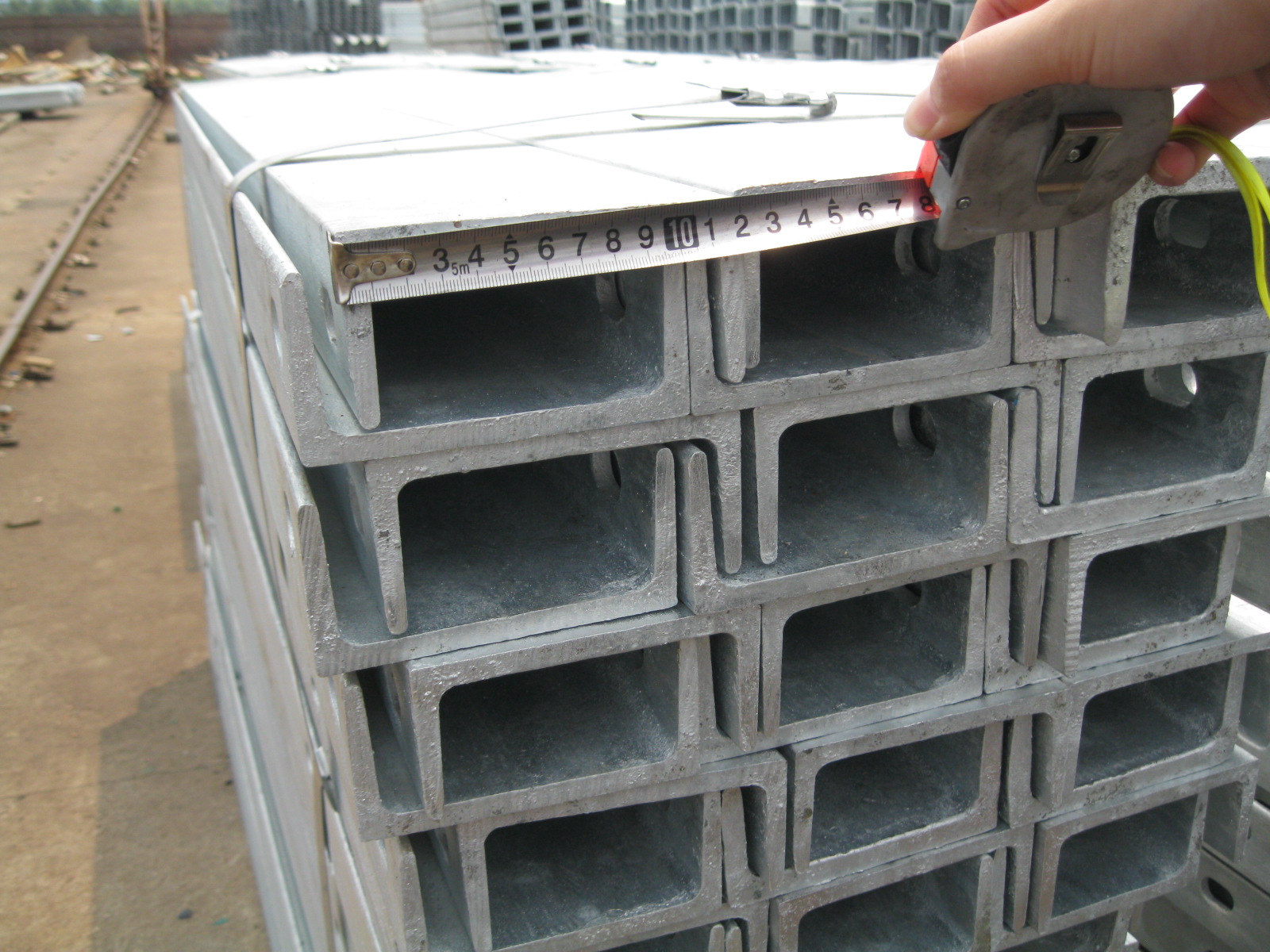 Standard JT/T281/AASHTO M180 Galvanized W Beam Road Safety Barrier for Easy Assembly