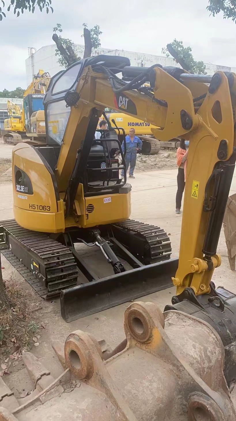 used crawler excavator CAT 302.5 with cheap price 3ton