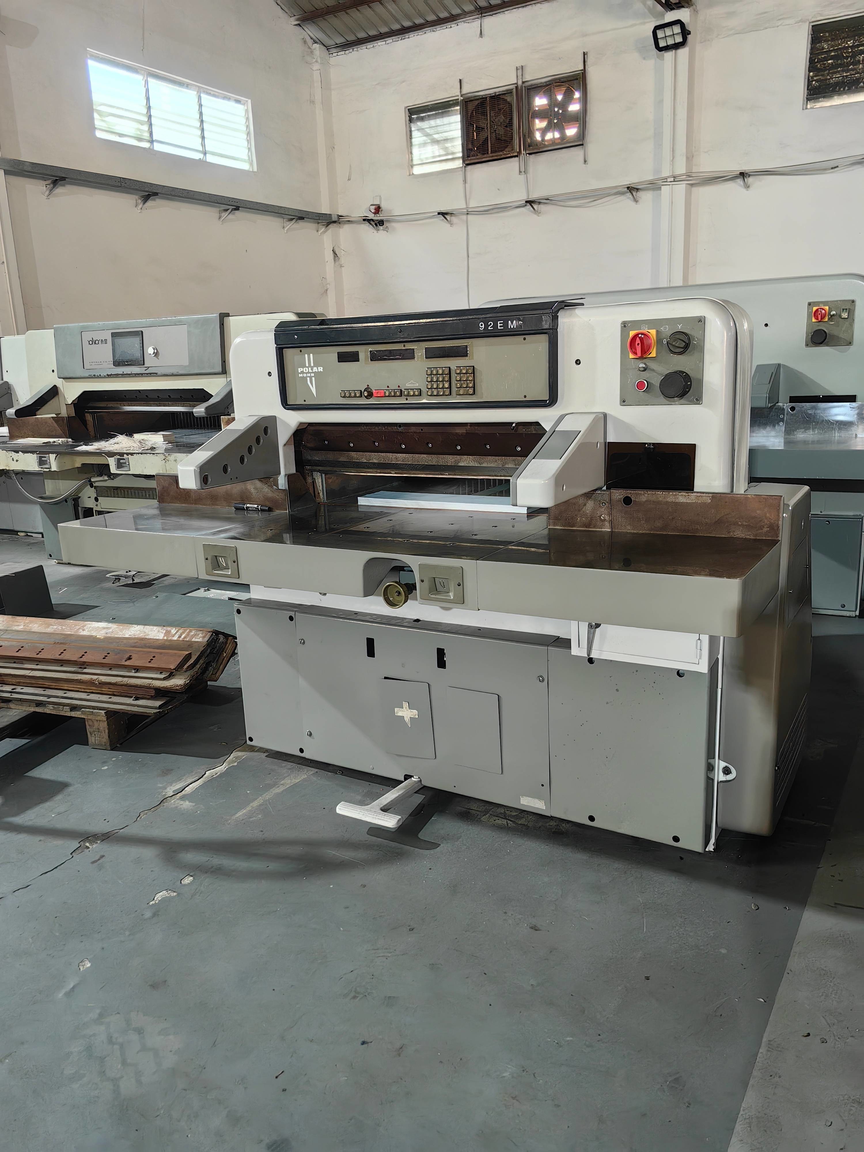Fully Automatic Programming Guillotine Machine Factory