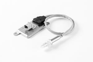 China Mercedes-Benz Nitrogen Oxygen Sensor A0101539628/001 5WK96659C 24V NOX Sensor on sale