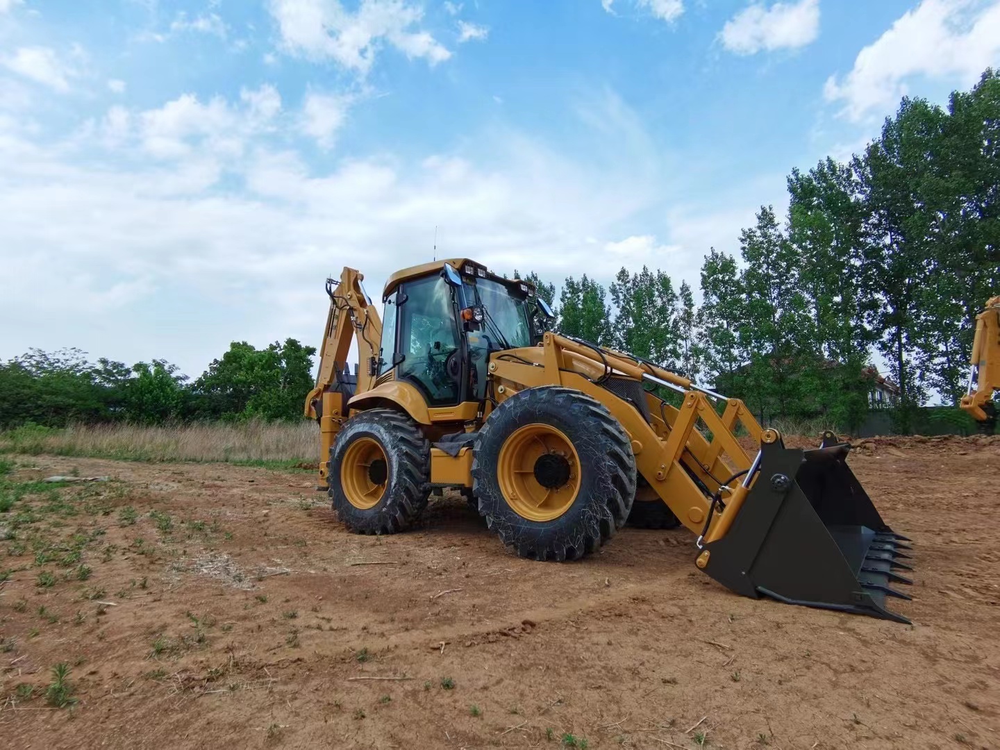 Backhoe Loader Shanmon 388H 4x4 2500kg Excavator Loader Retroexcavadora for Operation