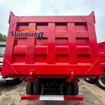 SINOTRUK HOWO 8*4 Dump Truck 400 Horsepower With 31-40 Ton Loading Capacity