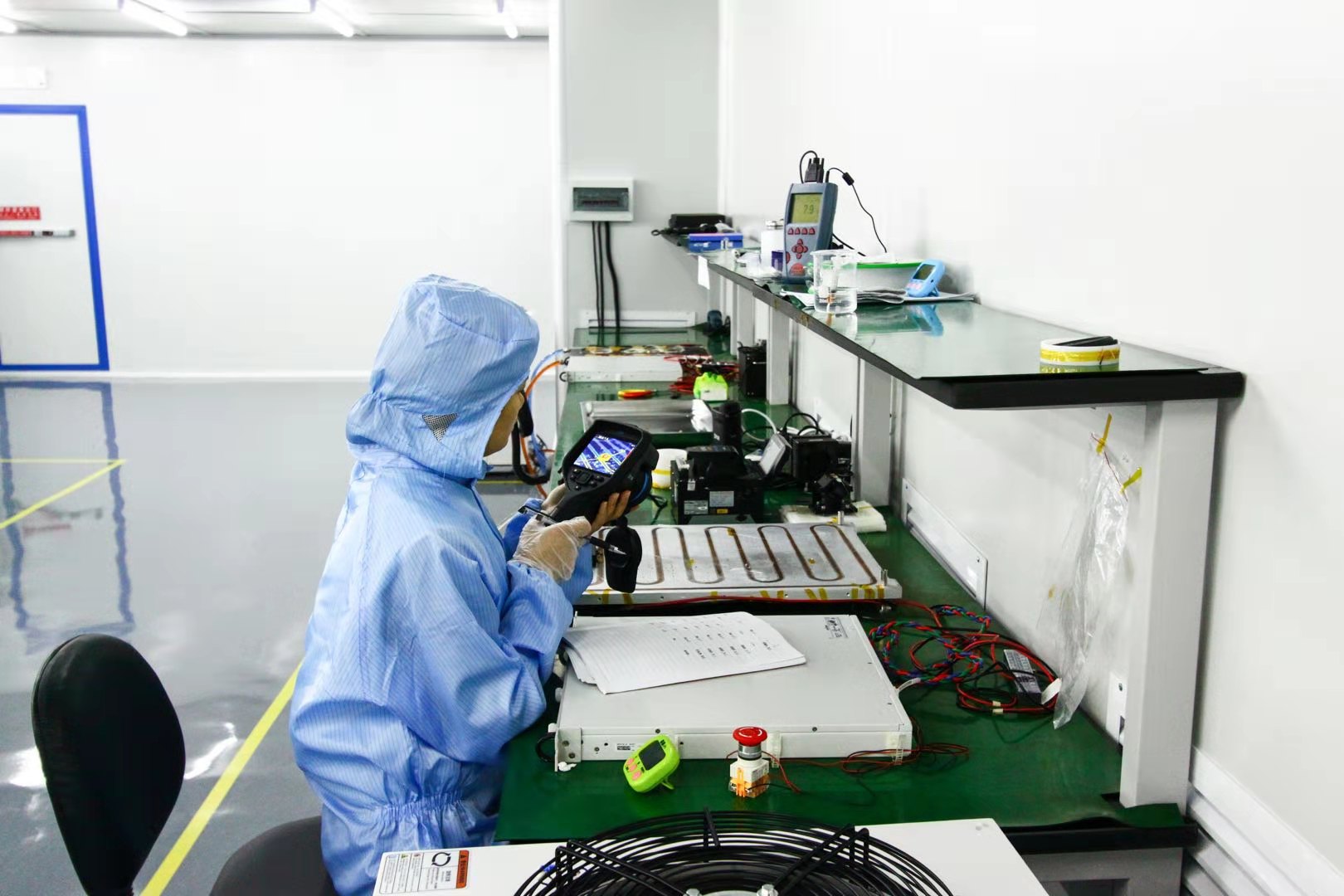 2000W Pulsed DK CW Fiber Laser Source With High Beam And Anti Reflection