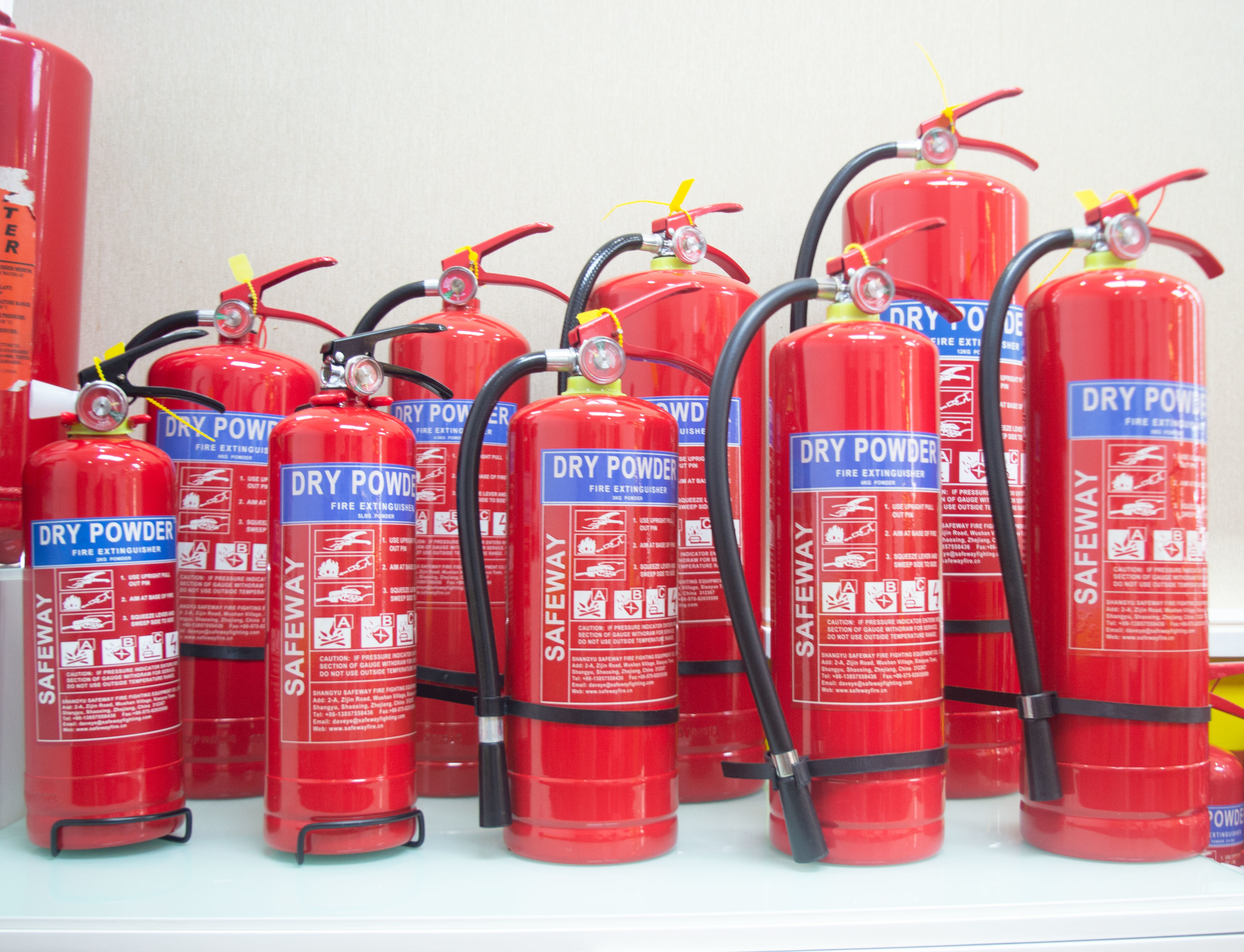 Carton Packing Powder Fire Extinguisher With More Than 4m Discharge Range