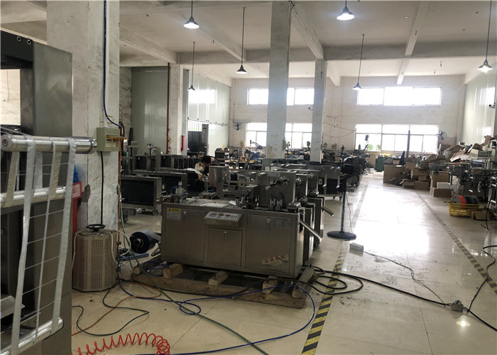 Small Aluminum Plastic Pharmaceutical Blister Packaging Machines Automatic 380V 50HZ