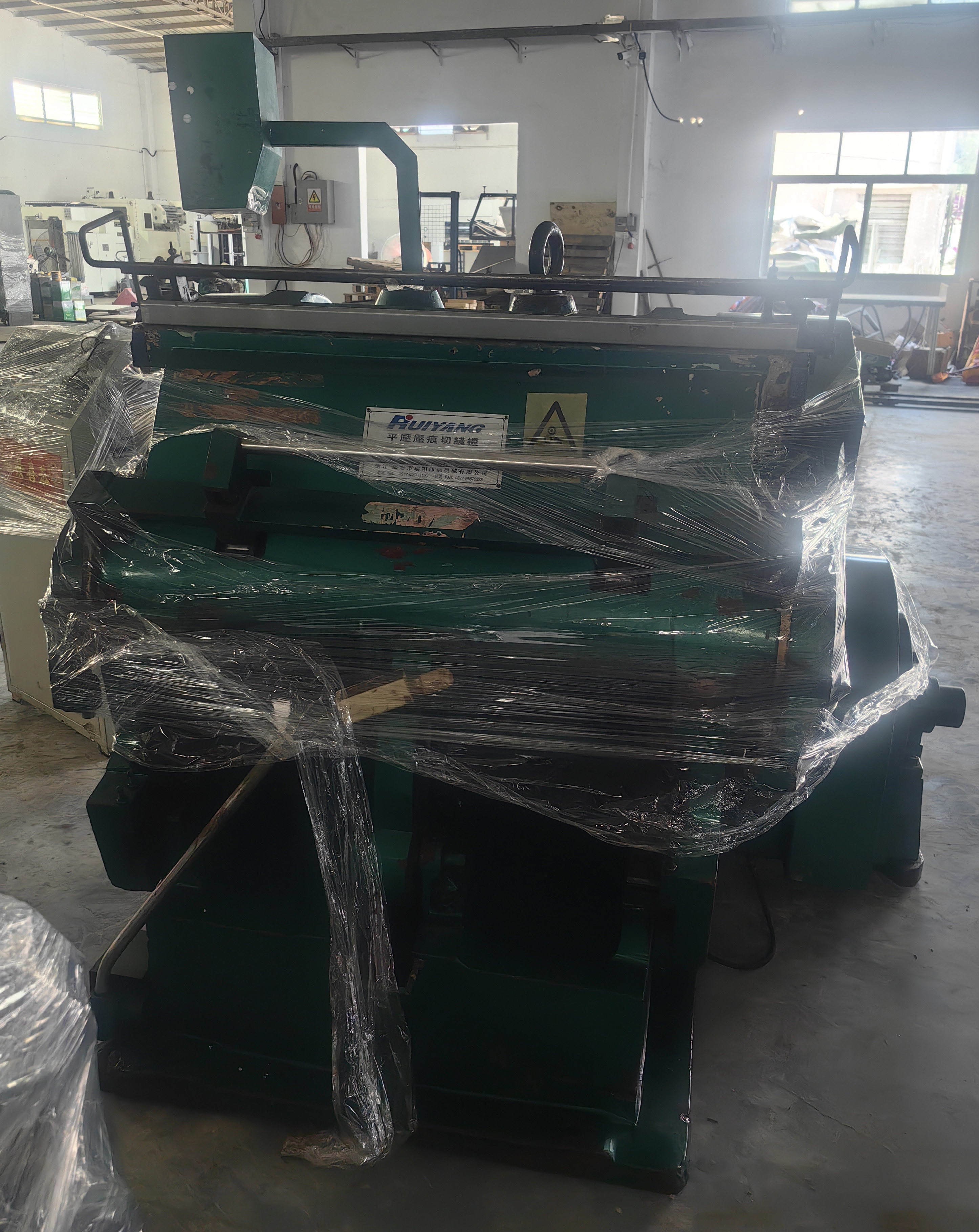 Ruiyang 1100 Automatic Die Cutting Machine Used PLC 3800 KG