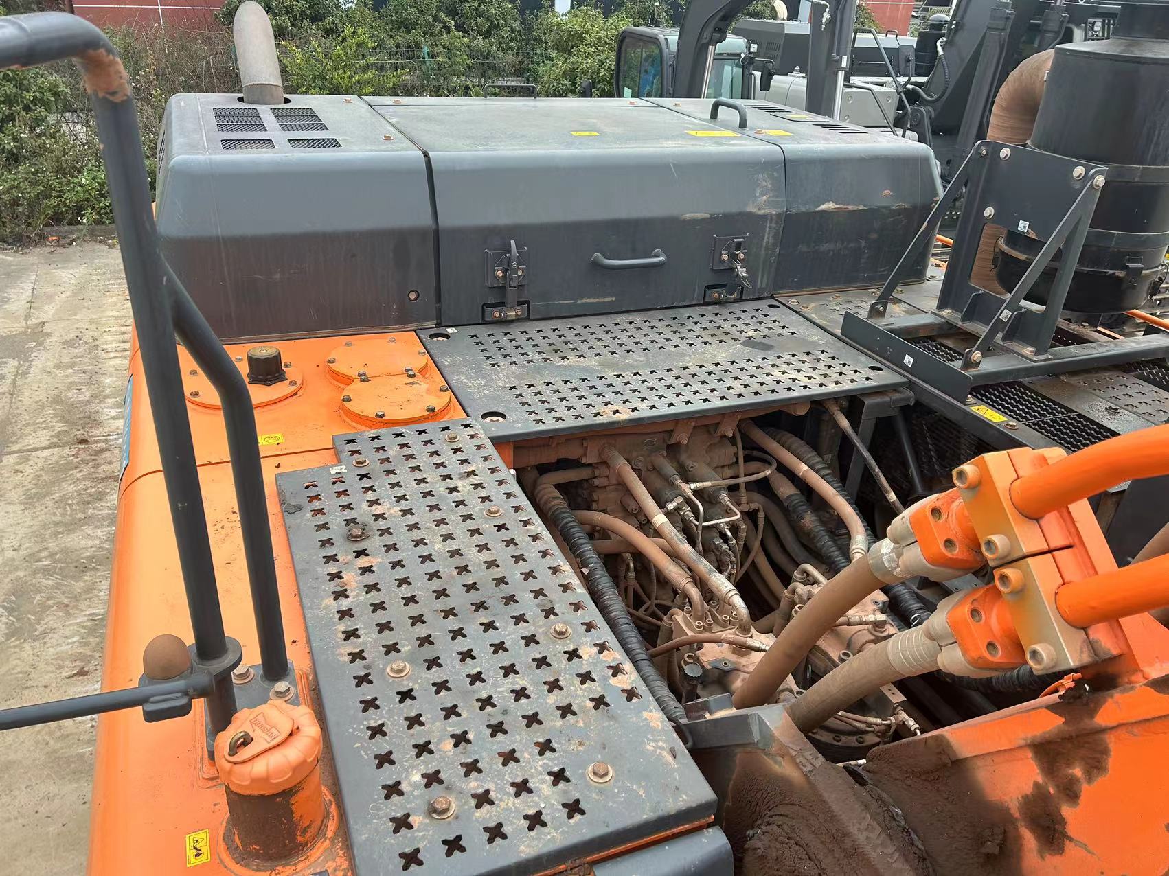 14 Ton Doosan DX500LC Crawler Excavator with Other Hydraulic Pump and 50T Operating Weight