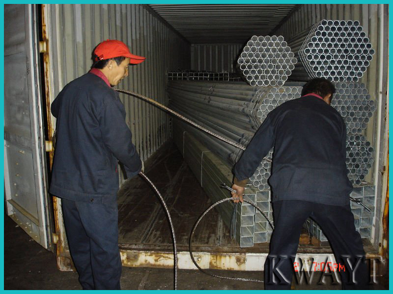 Q195 /Q235 Chinese manufacturer hot dipped galvanized steel pipe