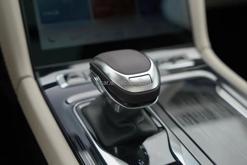 Chinese Mid to Large Sized Sedan HongQi H5 with 4.1-6L Engine Capacity and High Demand