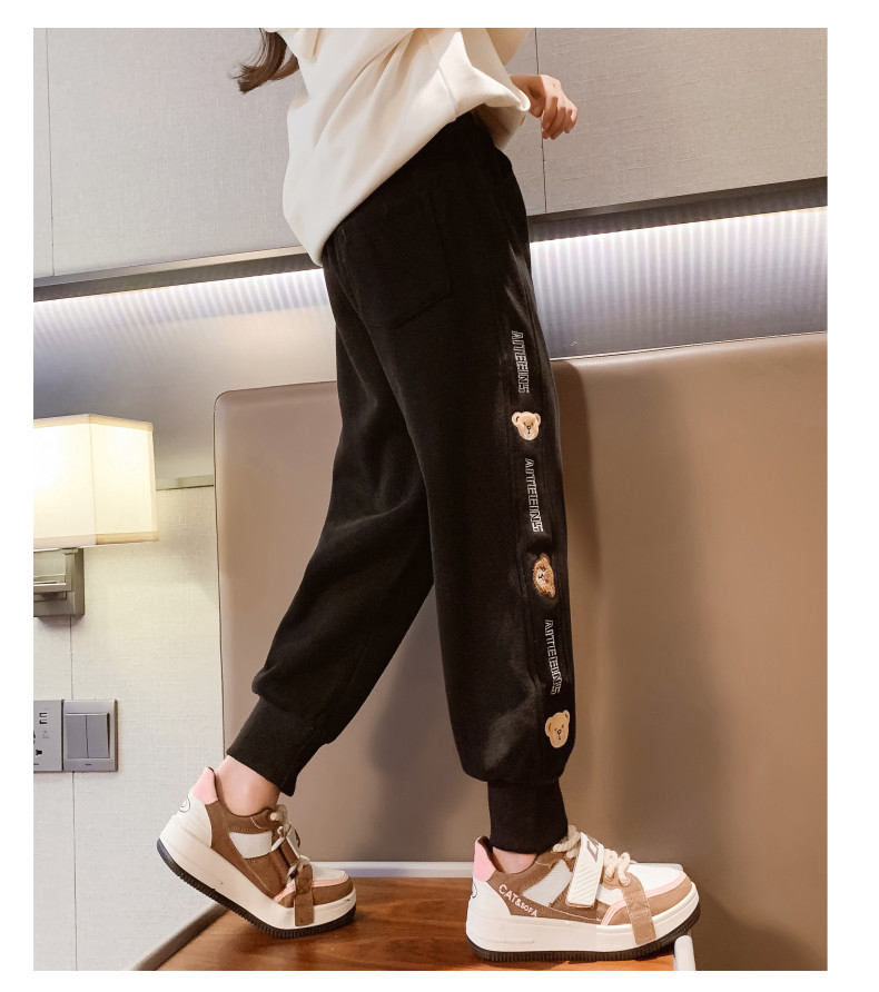 Leisure Thickened Warm Little Girls Clothes Slacks Bear Pattern Skin Friendly