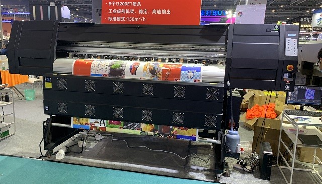 8pcs I3200 Head Eco Solvent Printing Machine On PS And KT Board